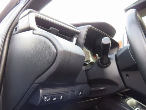 Certified 2025 Toyota Corolla SE image 35