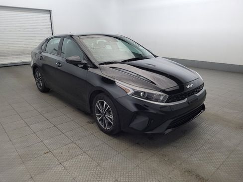 Used 2023 Kia Forte LXS image 13