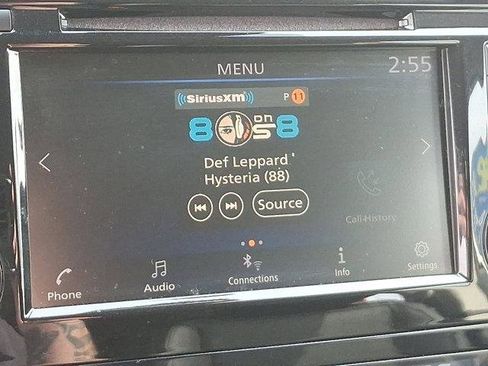 Used 2022 Nissan Rogue Sport SV w/ Technology Package image 16