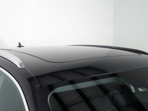 Used 2019 Audi Q5 Premium Plus w/ Premium Plus Package image 4