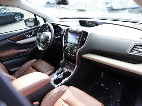 Used 2019 Subaru Ascent Touring w/ Popular Package #2A image 12