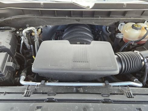 Used 2021 Chevrolet Suburban Z71 w/ Rear Media and Nav Package AWD/4WD image 27