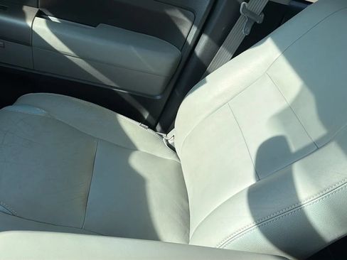 Used 2012 Toyota Tundra 4x4 CrewMax w/ SR5 Pkg image 23