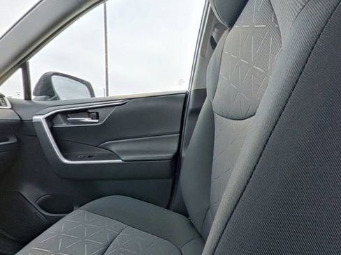 Used 2020 Toyota RAV4 XLE image 24