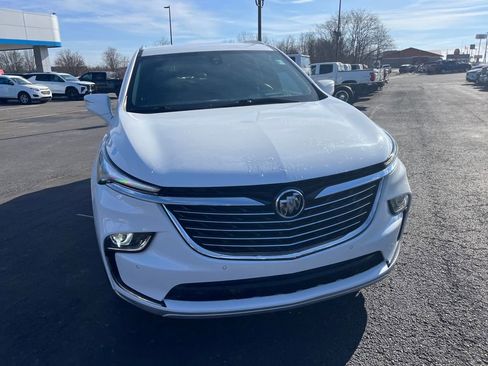 Used 2024 Buick Enclave Premium image 8