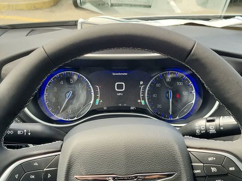 New 2026 Chrysler Pacifica Select FWD image 26