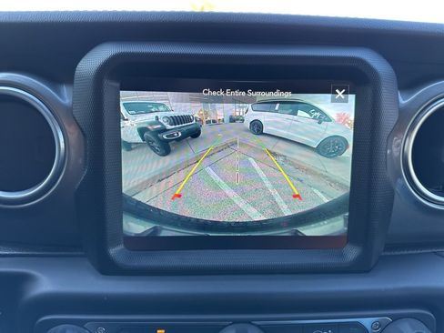 Used 2021 Jeep Wrangler Unlimited Sahara image 69