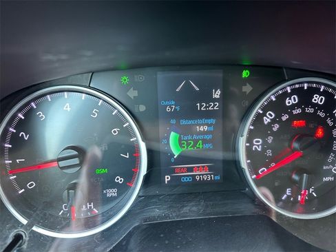 Used 2020 Toyota RAV4 XLE image 19