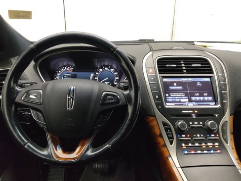 Used 2016 Lincoln MKX Reserve w/ Luxury Package FWD image 22