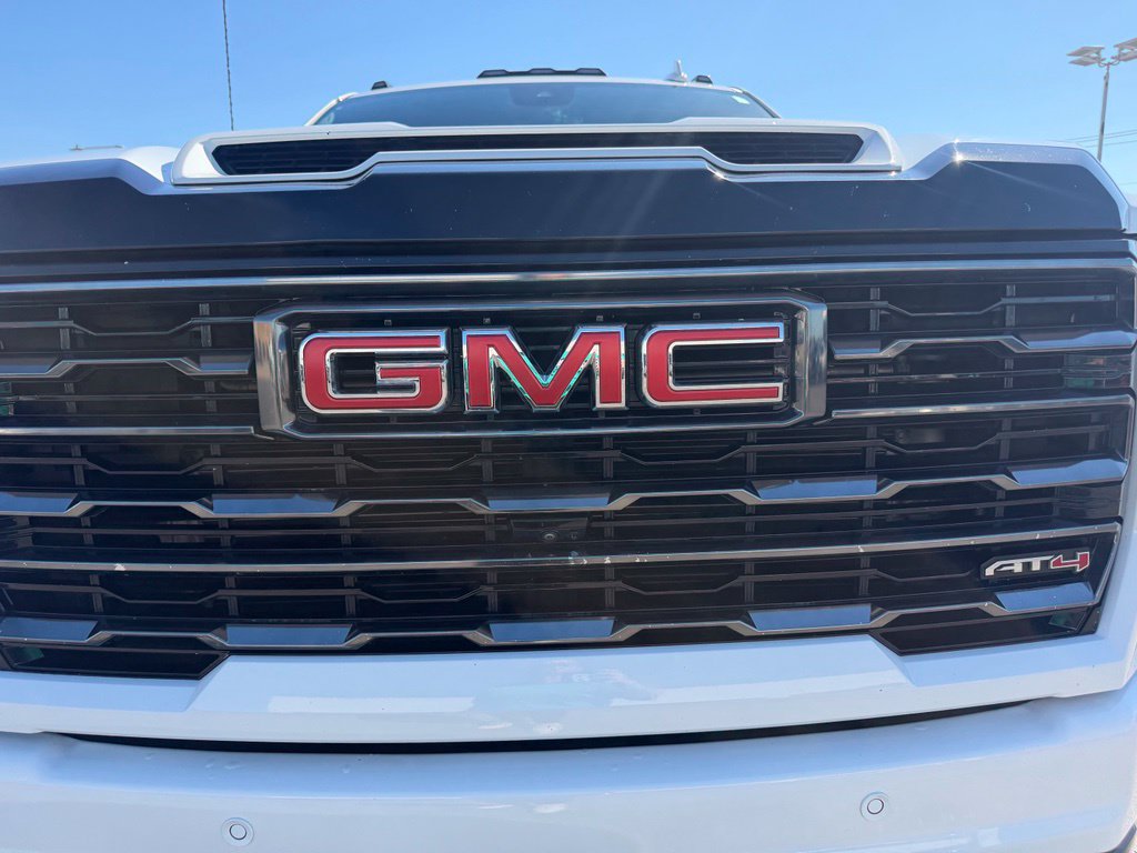 Used 2024 GMC Sierra 2500 AT4 w/ AT4 Premium Plus Package AWD/4WD image 7