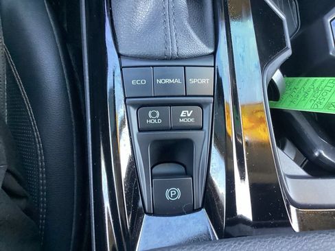 Used 2026 Toyota Camry XLE w/ Premium Package AWD/4WD image 25