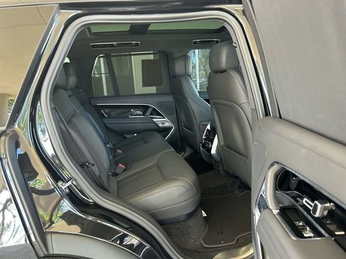 Used 2024 Land Rover Range Rover SE AWD/4WD image 29