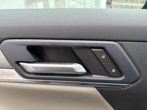 Used 2025 GMC Terrain Elevation w/ Elevation Premium Package image 19