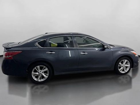 Used 2013 Nissan Altima 2.5 SL w/ Technology Pkg FWD image 10