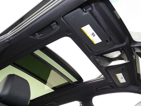 Used 2021 BMW X5 xDrive40i w/ M Sport Package image 18