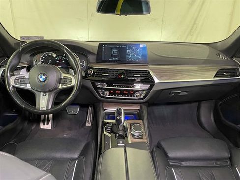 Used 2018 BMW 530i xDrive image 21
