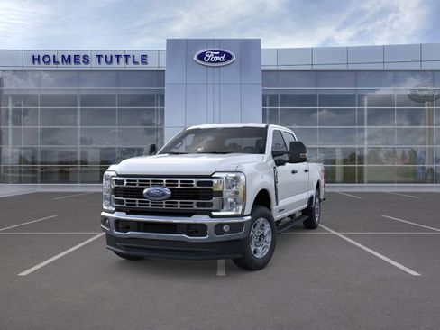 New 2026 Ford F250 XLT image 2