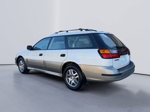 Used 2004 Subaru Outback Wagon image 5