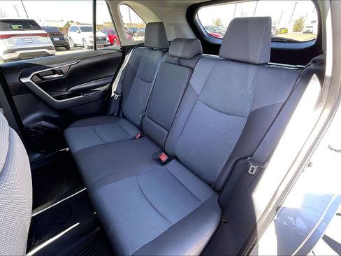 Used 2024 Toyota RAV4 XLE image 21