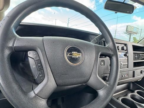 Used 2017 Chevrolet Express 2500 image 19