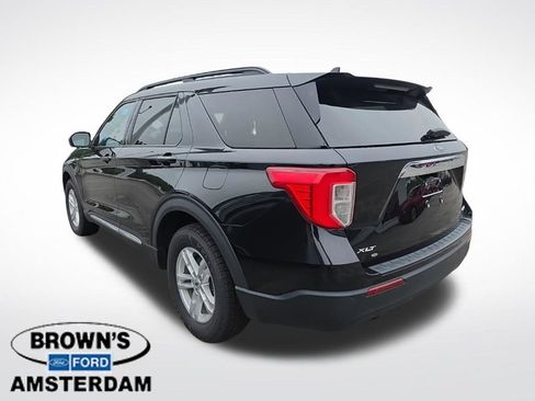 Used 2023 Ford Explorer XLT AWD/4WD image 6