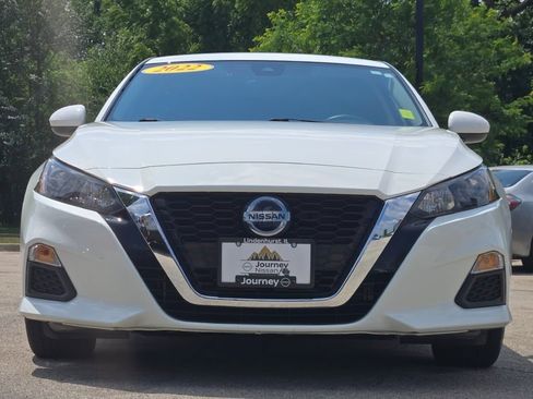 Used 2022 Nissan Altima 2.5 S FWD image 3