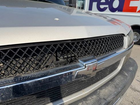 Used 2004 Chevrolet Silverado 2500 LT w/ Heavy-Duty Power Package image 20