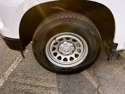 Used 2024 Chevrolet Silverado 1500 W/T w/ Trailering Package image 35