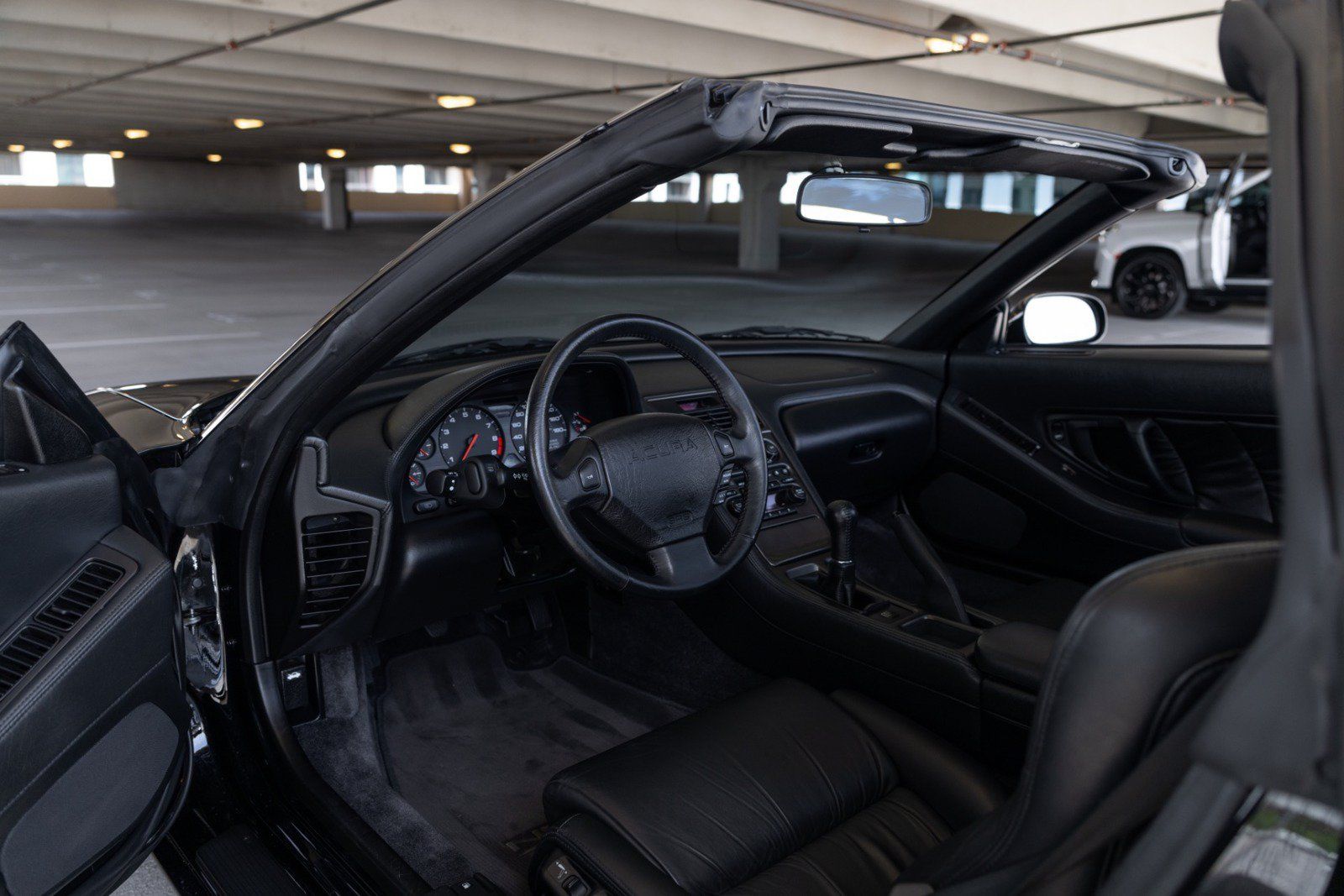Used 1995 Acura NSX T RWD image 3