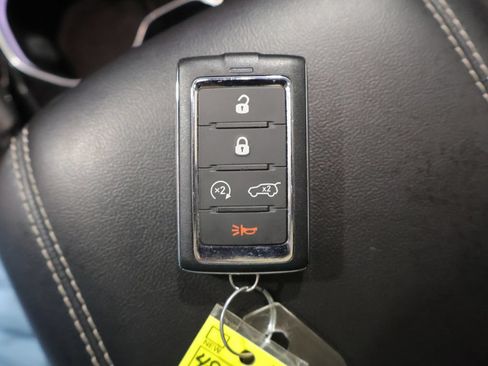 Used 2023 Jeep Grand Cherokee L Limited w/ Luxury Tech Group II AWD/4WD image 25