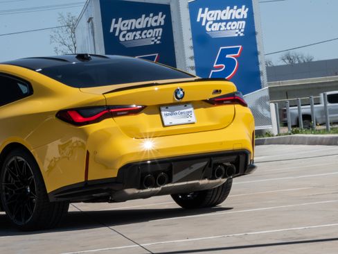 Used 2024 BMW M4 Competition w/ Executive Package RWD image 7