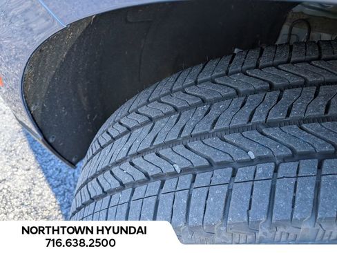 Used 2024 Chevrolet Equinox LS image 39