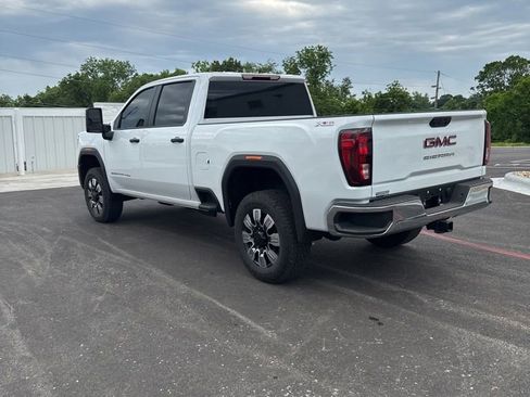 Certified 2026 GMC Sierra 2500 Pro w/ Convenience Package AWD/4WD image 2
