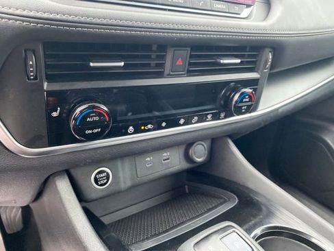 Used 2021 Nissan Rogue S image 11