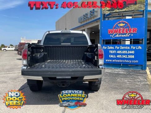 Used 2021 Toyota Tacoma TRD Off-Road AWD/4WD image 7