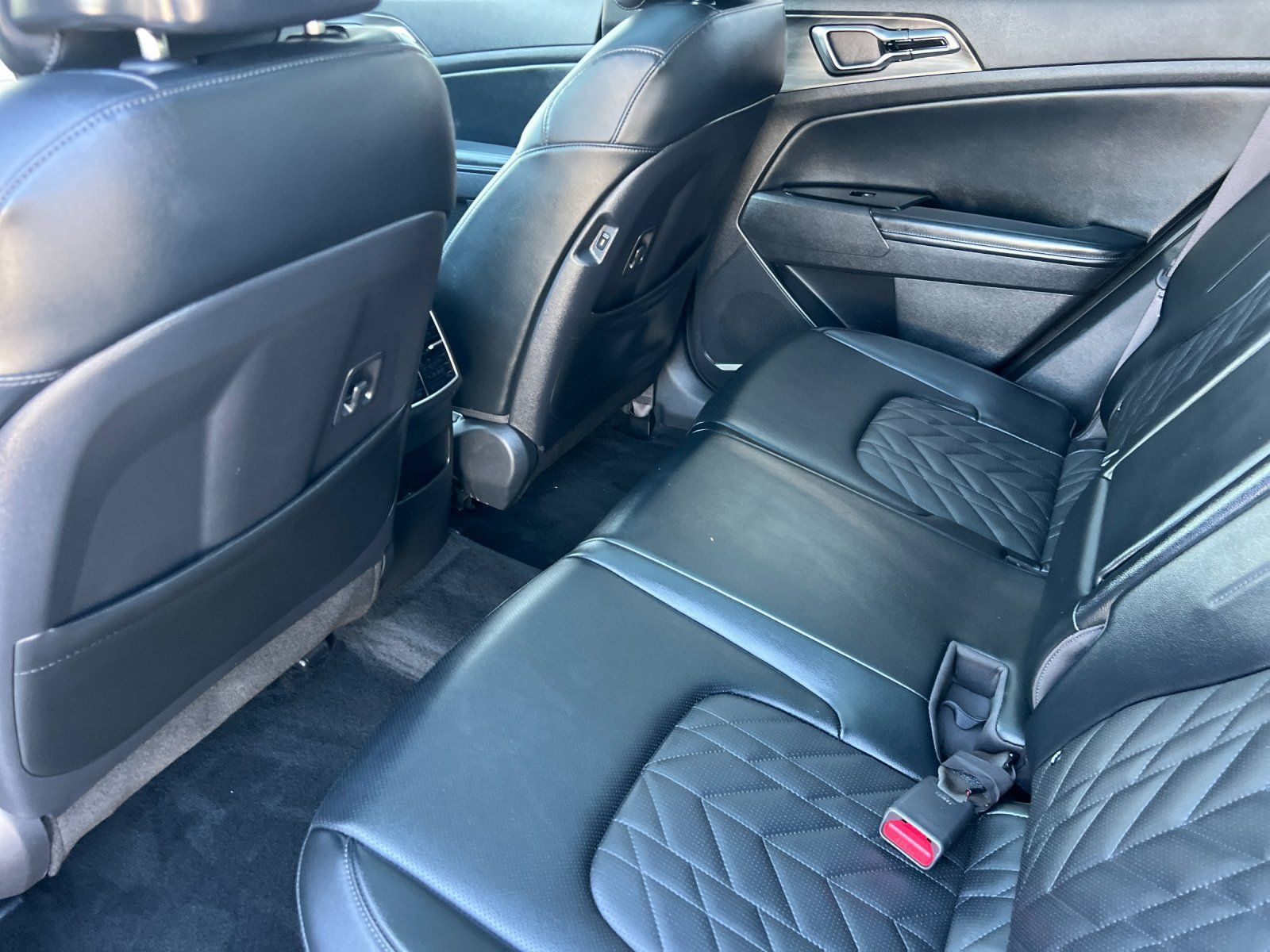 Used 2023 Kia Sportage X-Line AWD/4WD image 11