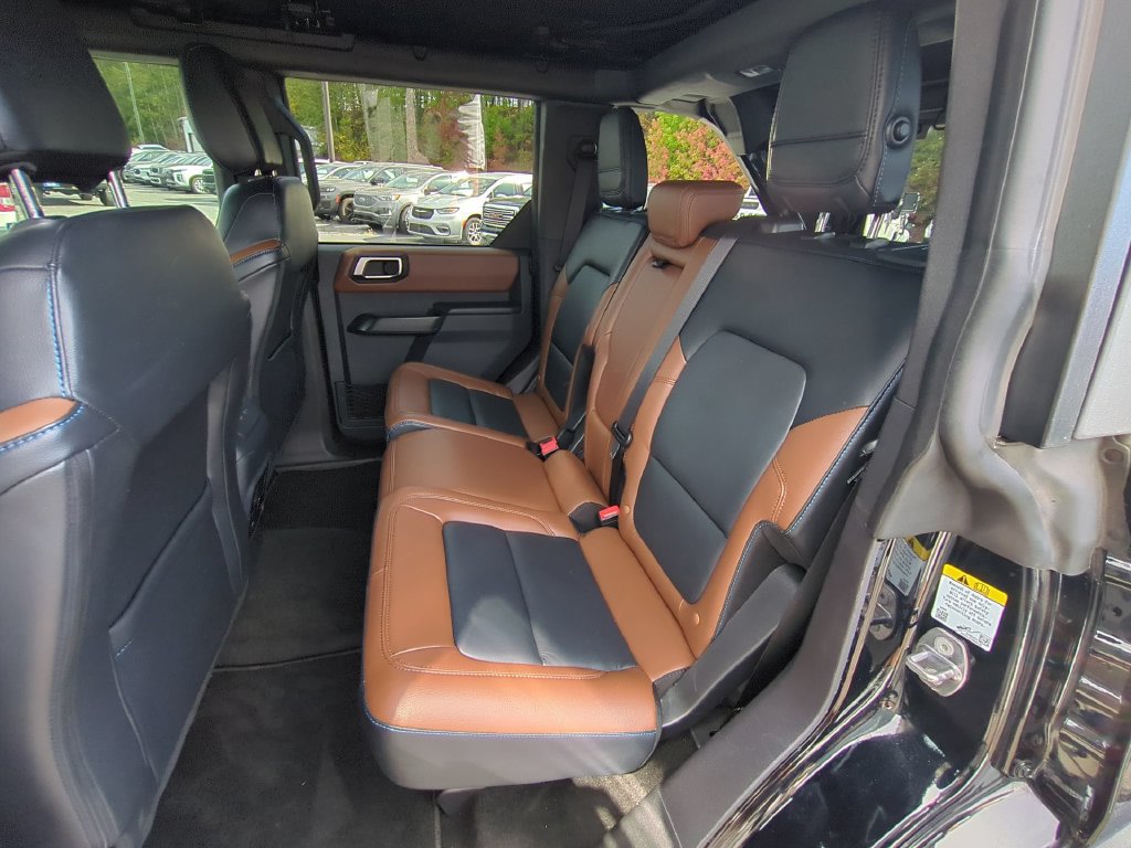 Used 2024 Ford Bronco Outer Banks AWD/4WD image 15