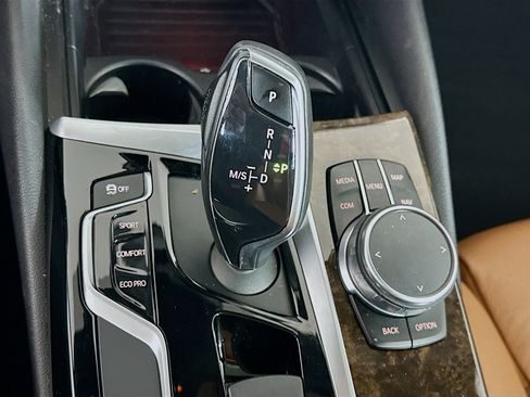 Used 2018 BMW 530i image 25