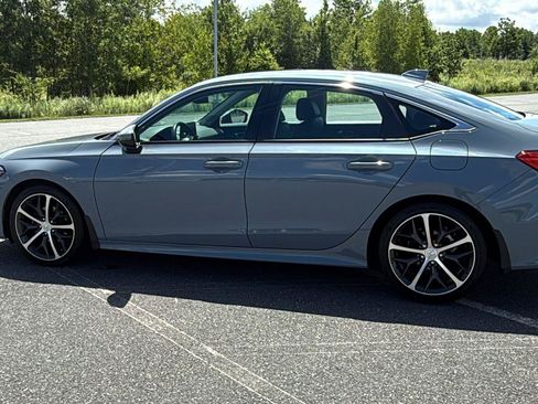Used 2024 Honda Civic Touring image 10