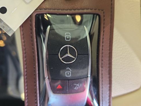 Certified 2025 Mercedes-Benz GLB 250 image 37