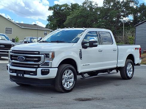 Used 2022 Ford F250 Platinum AWD/4WD image 3