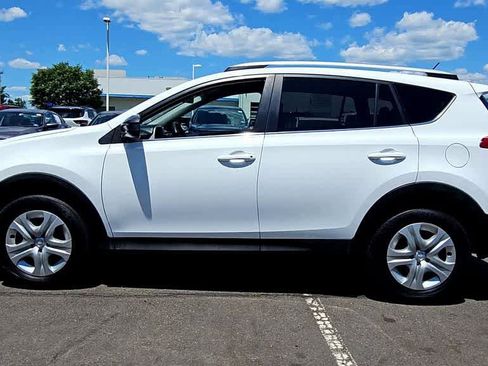 Used 2015 Toyota RAV4 LE AWD/4WD image 5