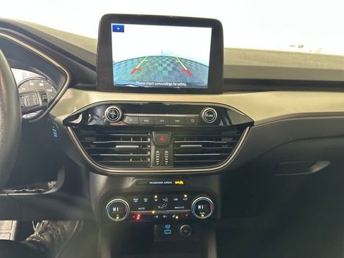 Used 2021 Ford Escape SE w/ Cold Weather Package image 22