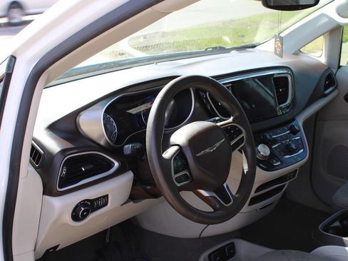 Used 2017 Chrysler Pacifica Touring Plus w/ Tire & Wheel Group image 50