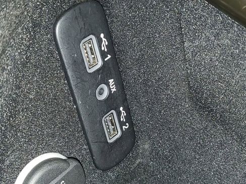 Used 2020 Dodge Challenger SXT RWD image 7