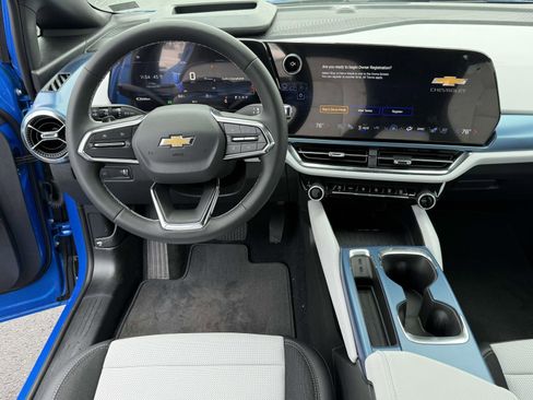 New 2026 Chevrolet Equinox EV LT image 8