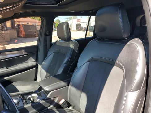 Used 2022 Jeep Grand Cherokee L Laredo AWD/4WD image 19