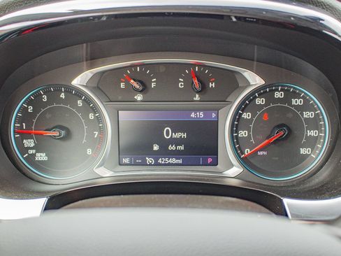 Used 2020 Chevrolet Traverse LT FWD image 23