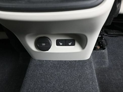 Used 2024 Volvo XC40 B5 Plus w/ Climate Package AWD/4WD image 33