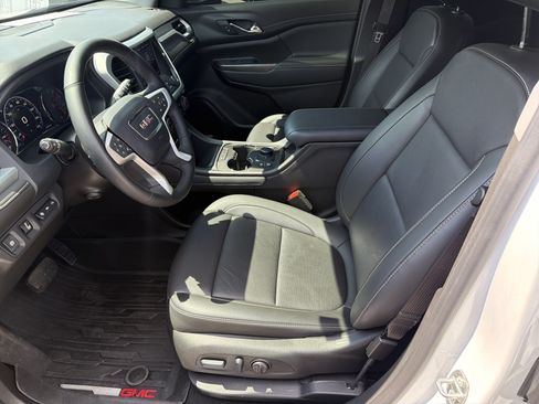 Certified 2023 GMC Acadia SLT w/ Elevation Edition FWD image 10